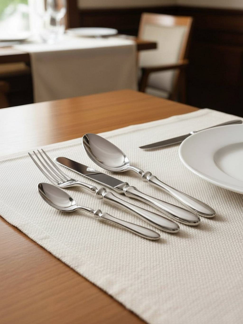 Cubertería Loiste — 16 piezas para 4 personas